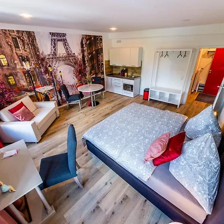 8 Апартаменты *