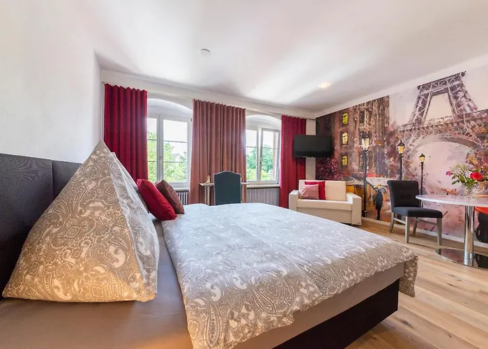 8 Апартаменты *